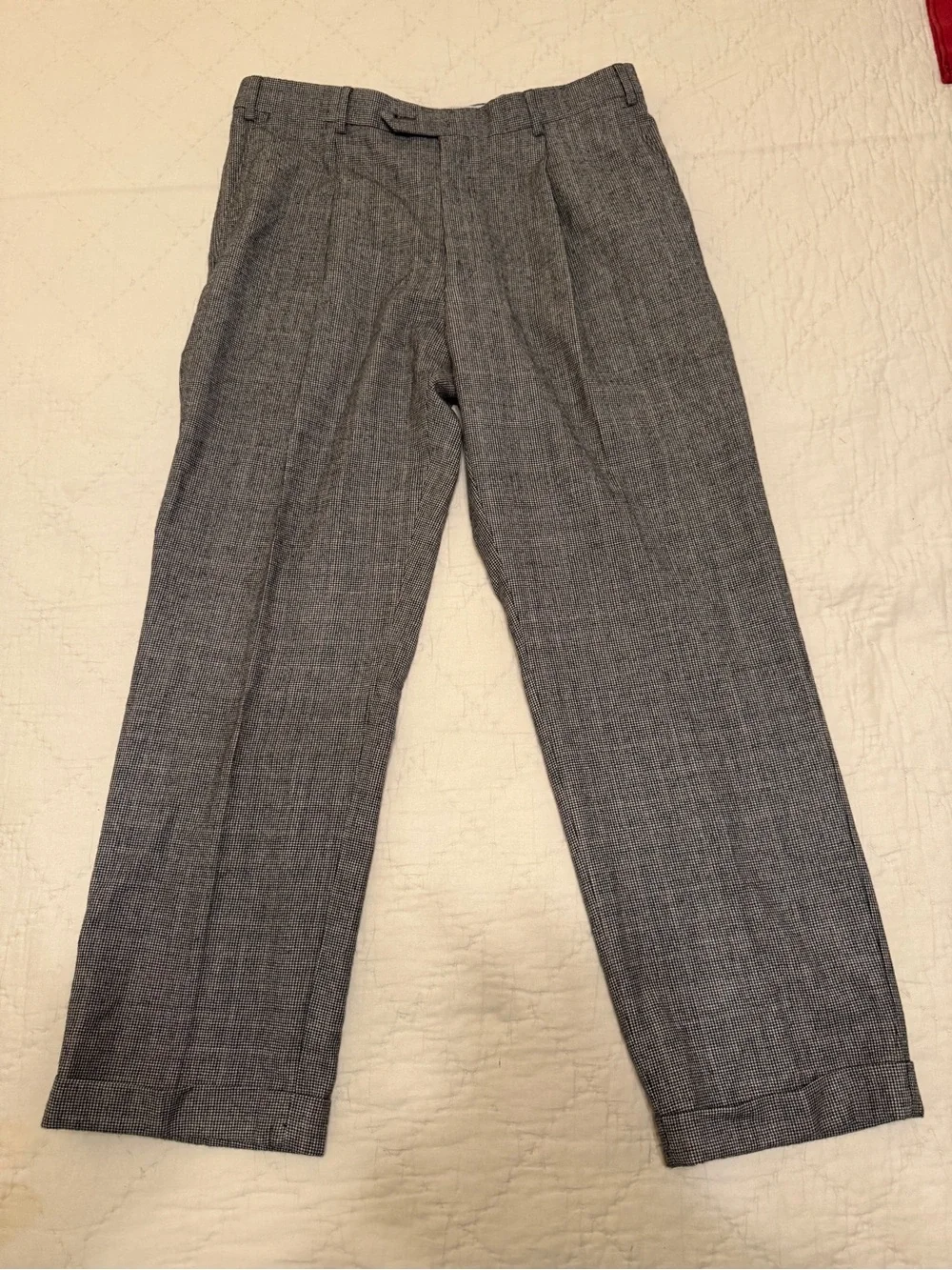 Hart Schaffner Marx Gray 100% wool Dress Pants